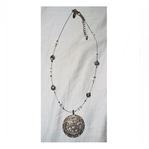 Elegant Silver Pendant Necklace